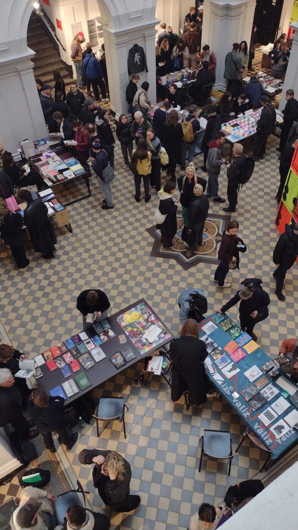 Bildname: kd-exkursion_zur_leipziger_buchmesse-sutbxm